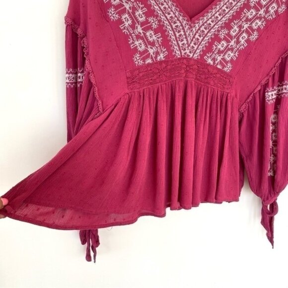 American Eagle v-neck  top with dropped sleeves, empire waisted, loose & flowy - Picture 5 of 12